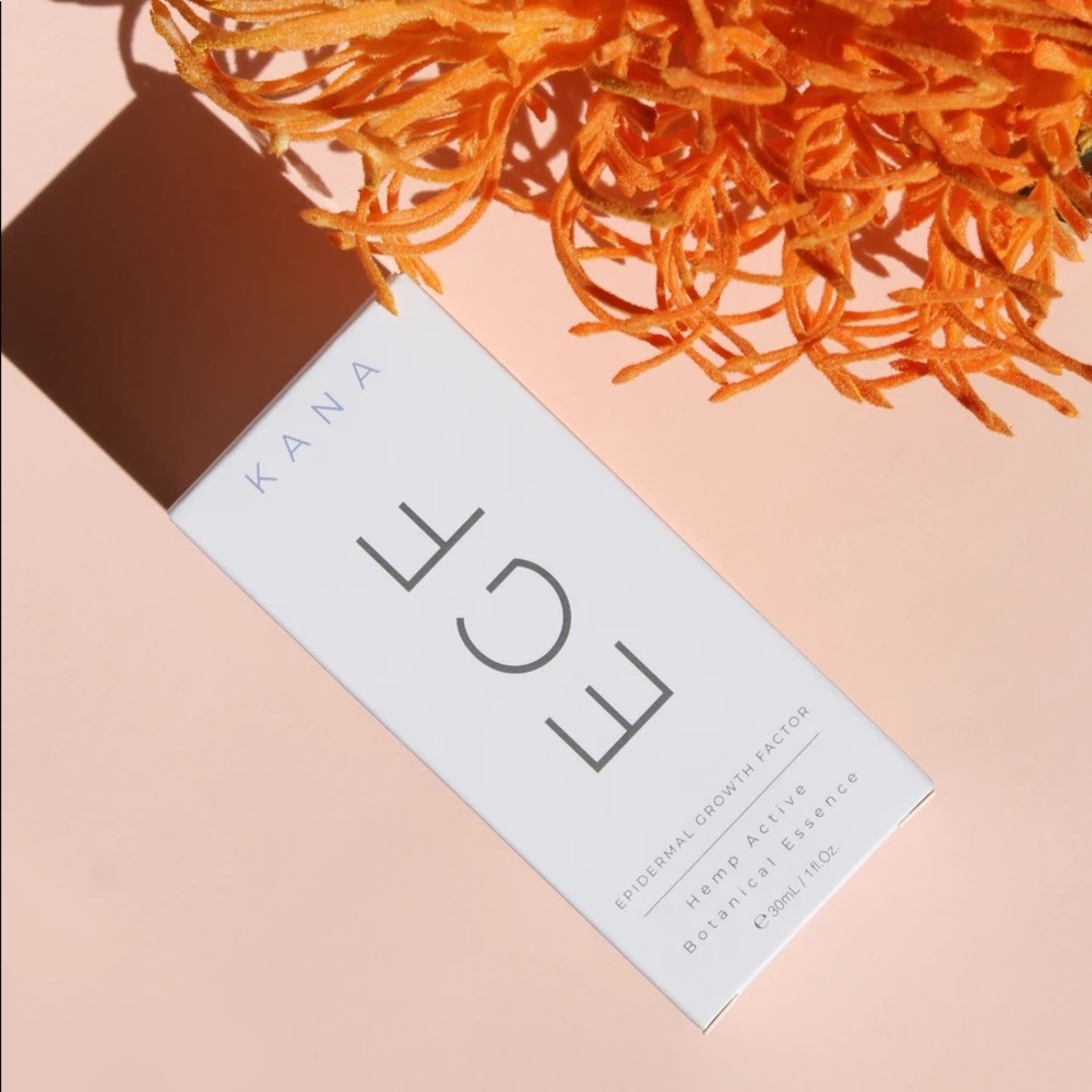 EGF ACTIVE BOTANICAL ESSENCE 12ml/.04 oz (Deluxe Size) NWT